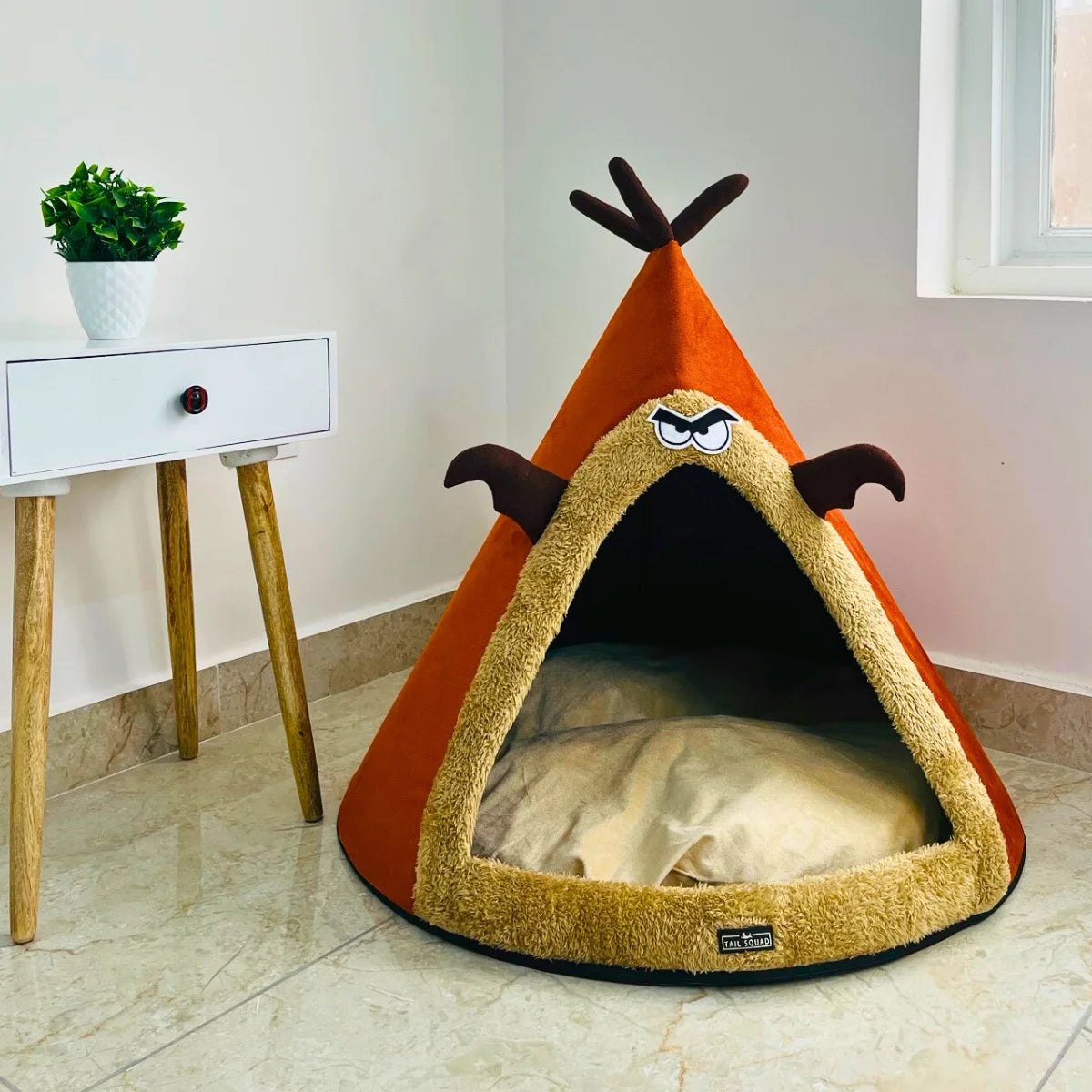 Washable Cozy Cave Bed (Angry Deer)